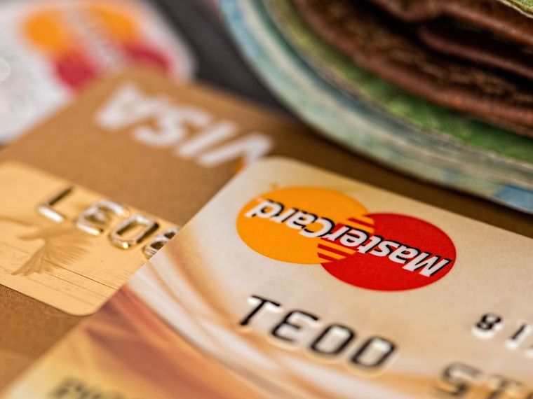 Credit cards arranged to represent revolving credit options